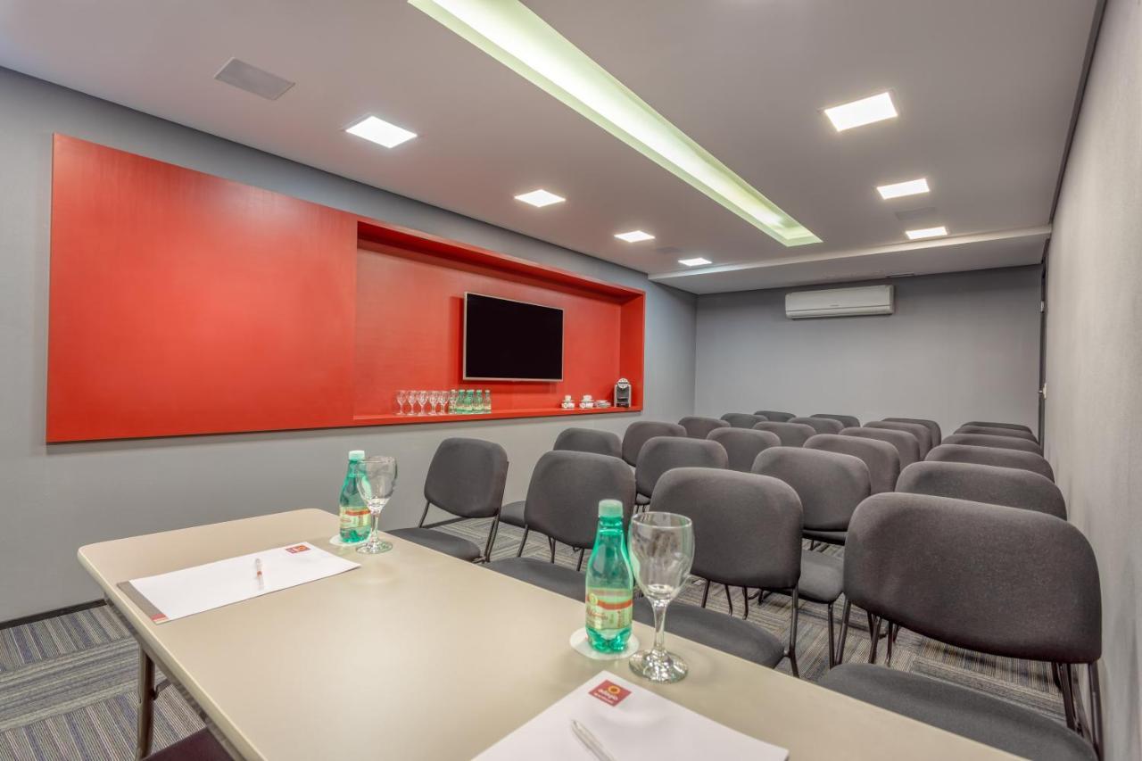 Aparthotel Adagio Alphaville باروري المظهر الخارجي الصورة